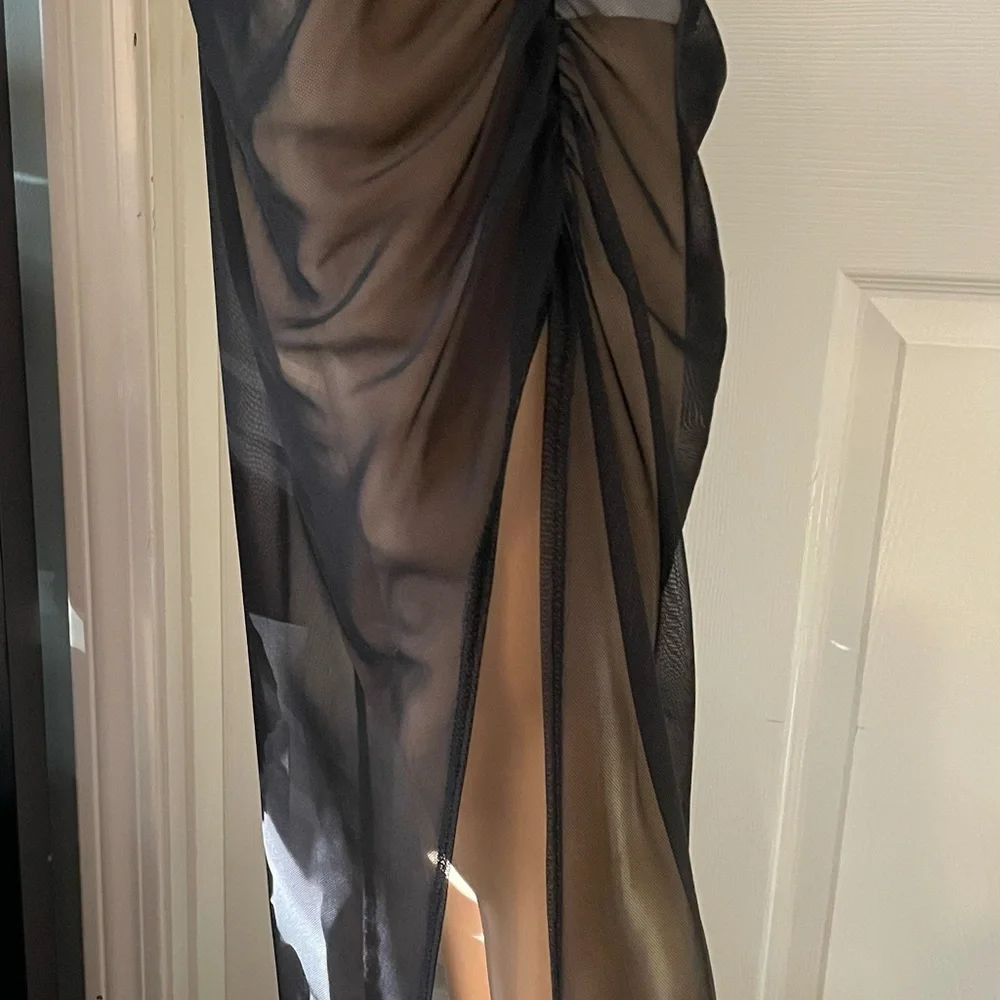 Poolside Mesh Coverup-NWT - Picture 4 of 5